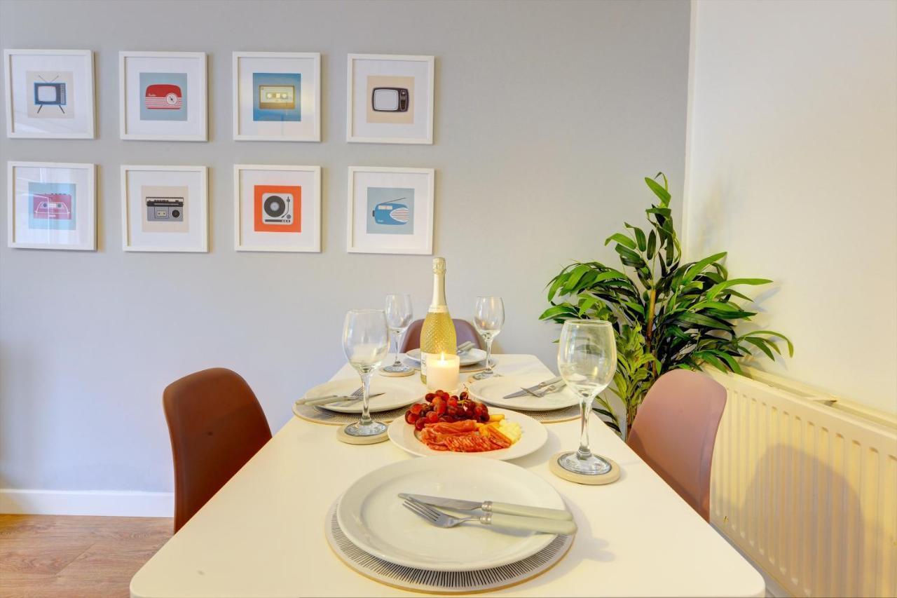 Modern 2 Bed House Sleeps 6 Southam Town Centre - Inspire Homes Ltd מראה חיצוני תמונה