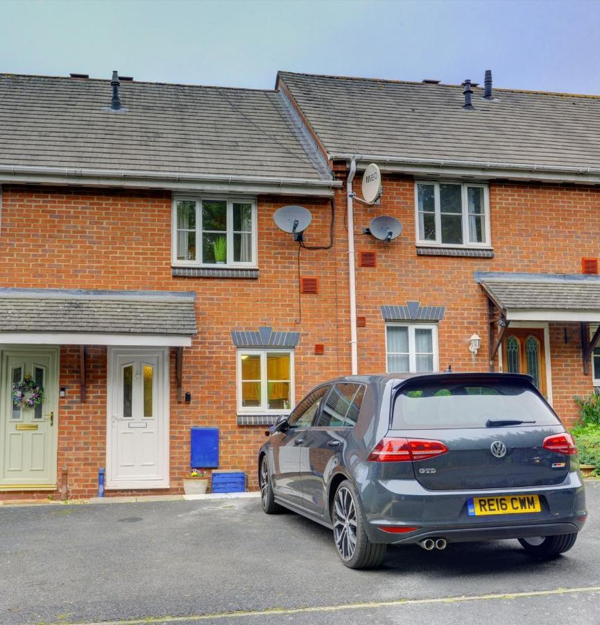 Modern 2 Bed House Sleeps 6 Southam Town Centre - Inspire Homes Ltd מראה חיצוני תמונה