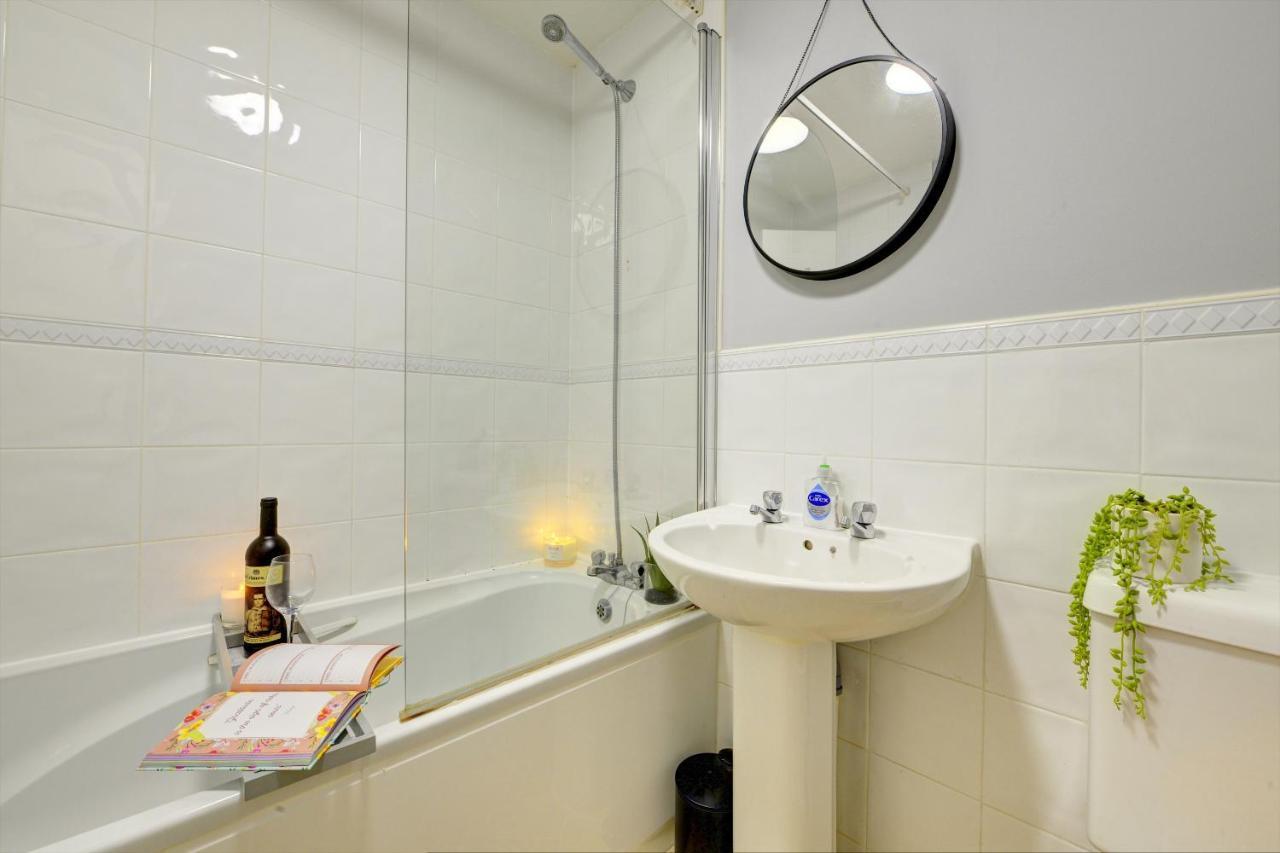 Modern 2 Bed House Sleeps 6 Southam Town Centre - Inspire Homes Ltd מראה חיצוני תמונה